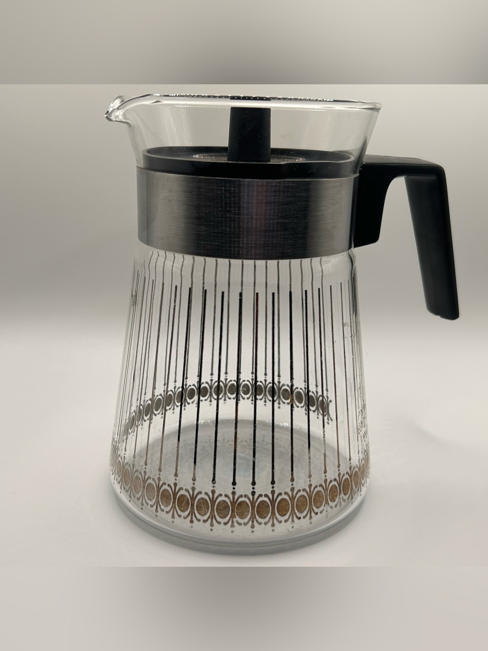 Vintage Pyrex Canada 4-Cup Coffee Carafe, Medallion Gold Black Glass Server